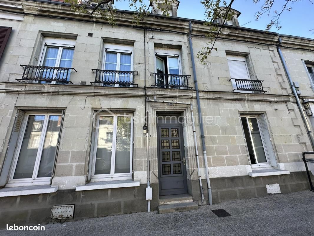 Immeuble 6 pièces 122 m² · à Châtellerault · 122 m² · 189 000 €