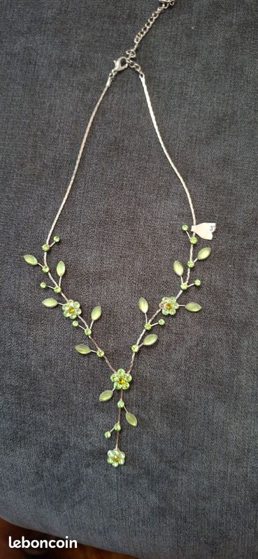 Collier fantaisie (image 2)