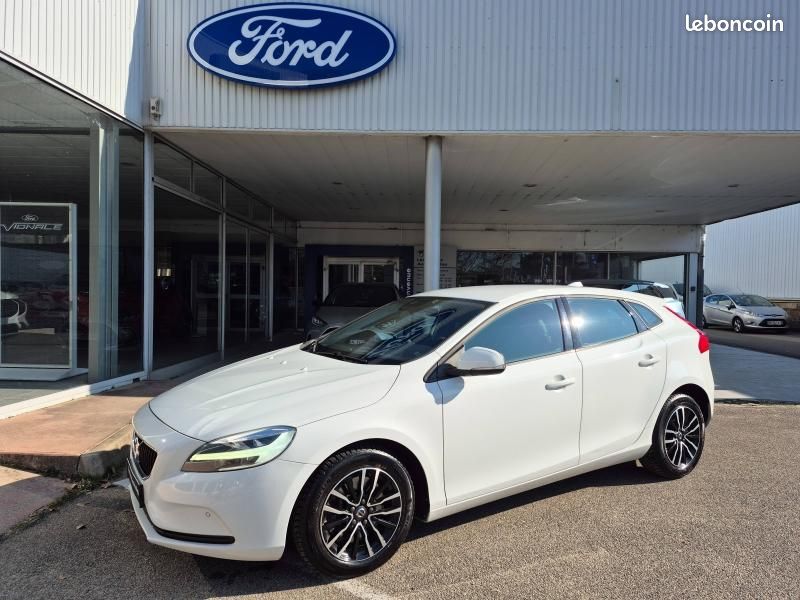 Volvo V40 D2 120ch Momentum Business Geartronic (image 2)