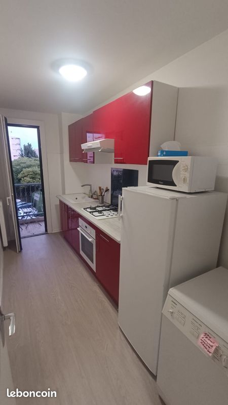 Studio meublé 30 m² tout équipé avec balcon et parking (Arènes / Patte d'Oie) (image 2)