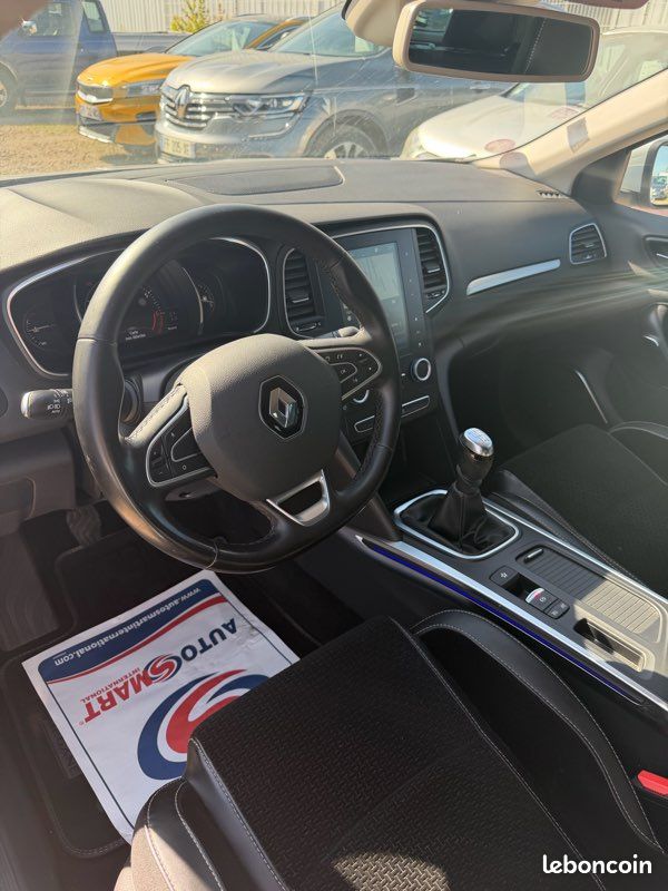 RENAULT Mégane VI 1.2 Tce 130ch Pack intens (image 12)