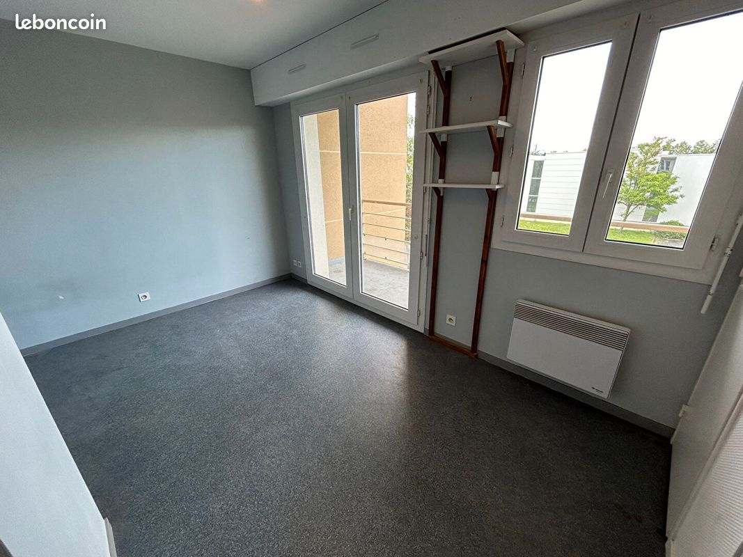 Studio 1 pièce 22 m² - Saint-Benoît 86280 (image principale 0)