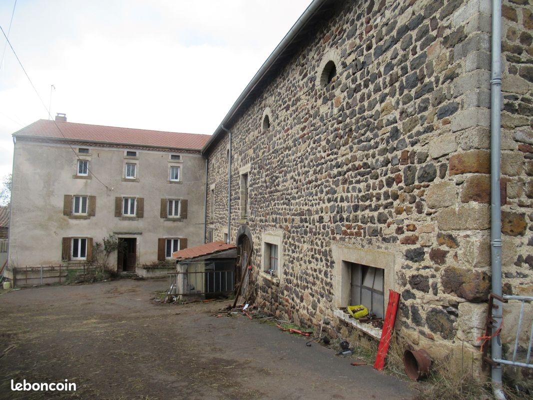 Maison 7 pièces 150 m² · à Saint-Haon · 150 m² · 1 040 000 €
