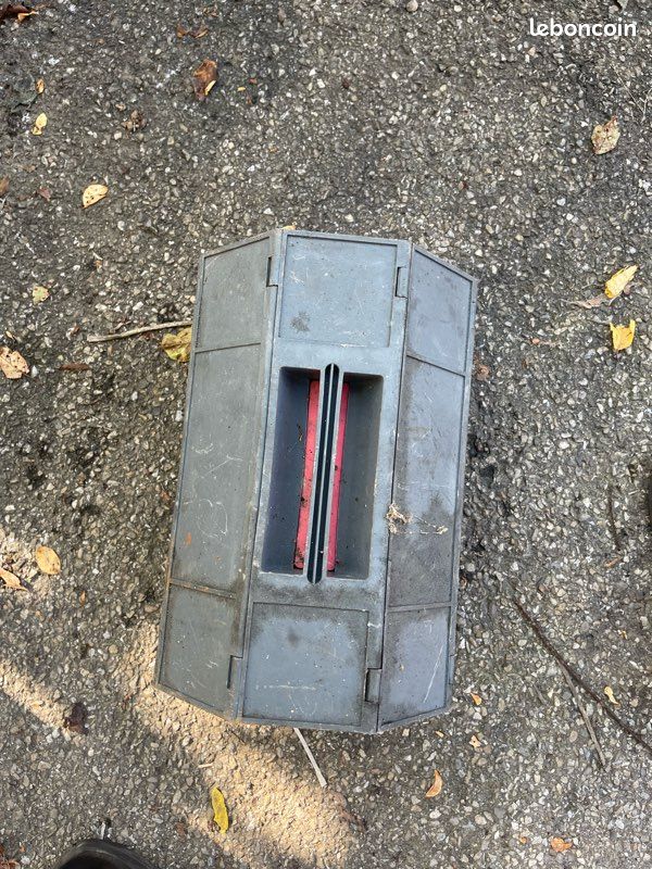 Caisse à outils (image 1)