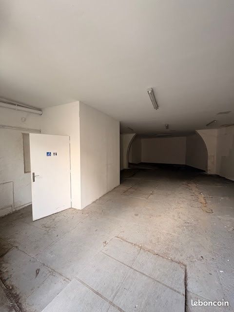 Local commercial 1 pièce 139 m² · à Nîmes · 139 m² · 240 000 €
