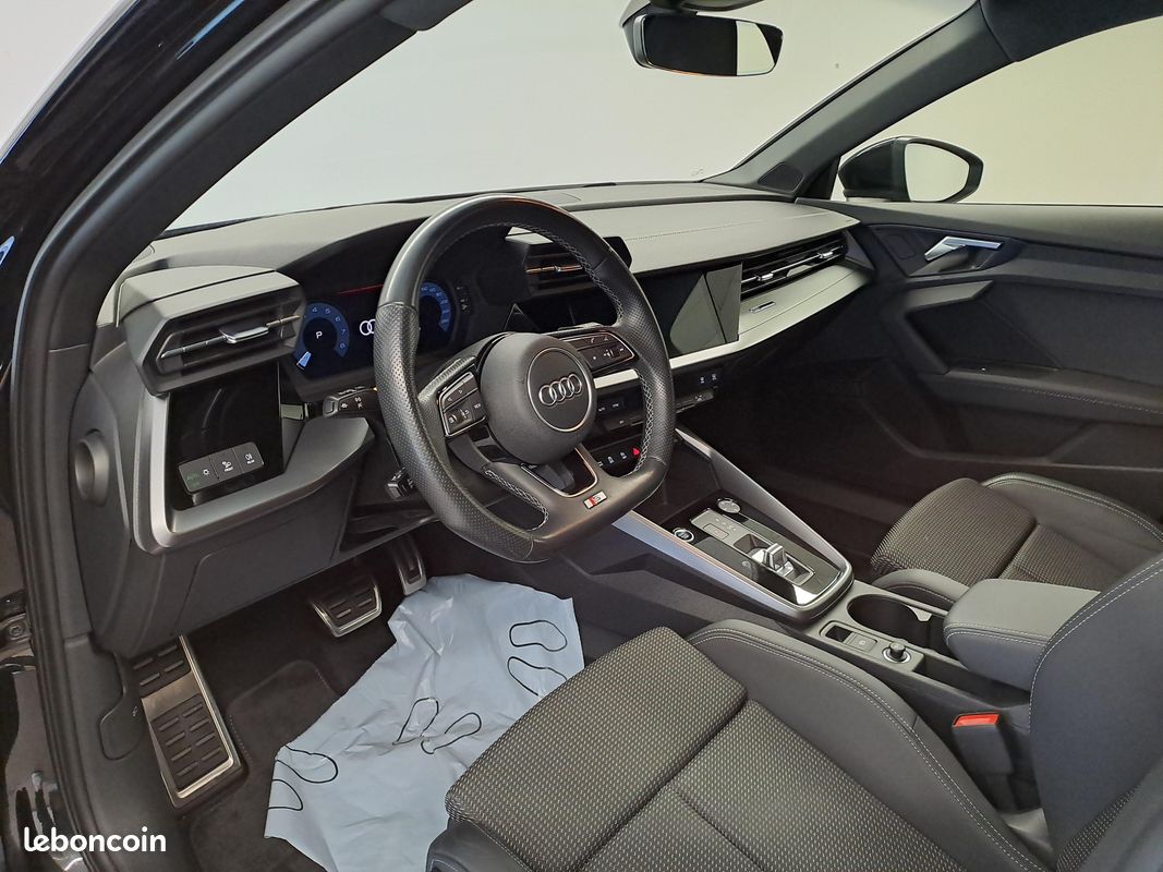 AUDI A3 Sportback 35 TFSI Mild Hybrid 150 S tronic 7 S Line (image 36)