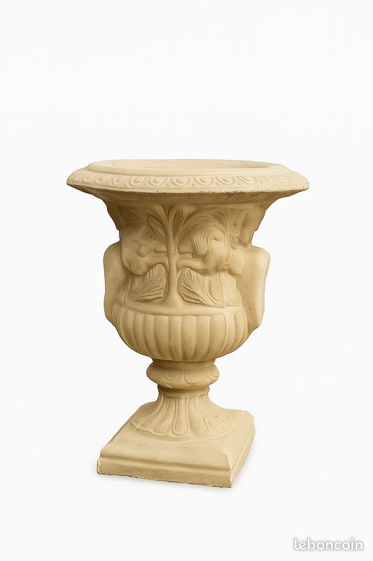 Pot de fleur en pierre reconstituée (image 4)