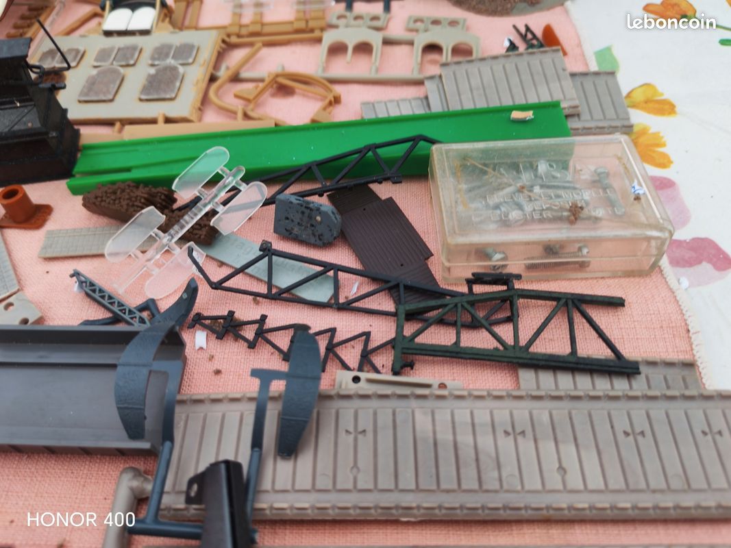 Gros Lots de pièces détachées pour train miniature ho marque flecheman jouef et autres marques (image 6)