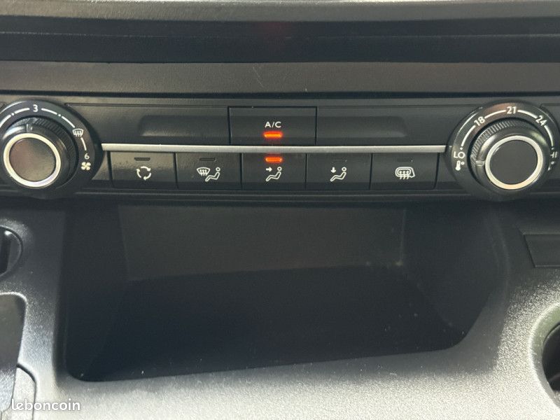 Citroen BERLINGO VAN M 650KG HDI 130CH EAT8 PREMIUM CONNECT * 2023 * 3 PLACES (image 27)