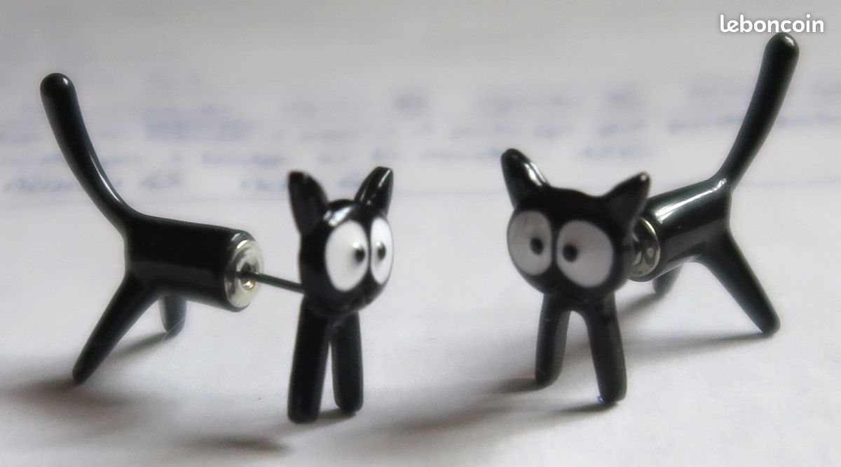 Boucles d'oreilles chats noirs NEUVES (image 1)
