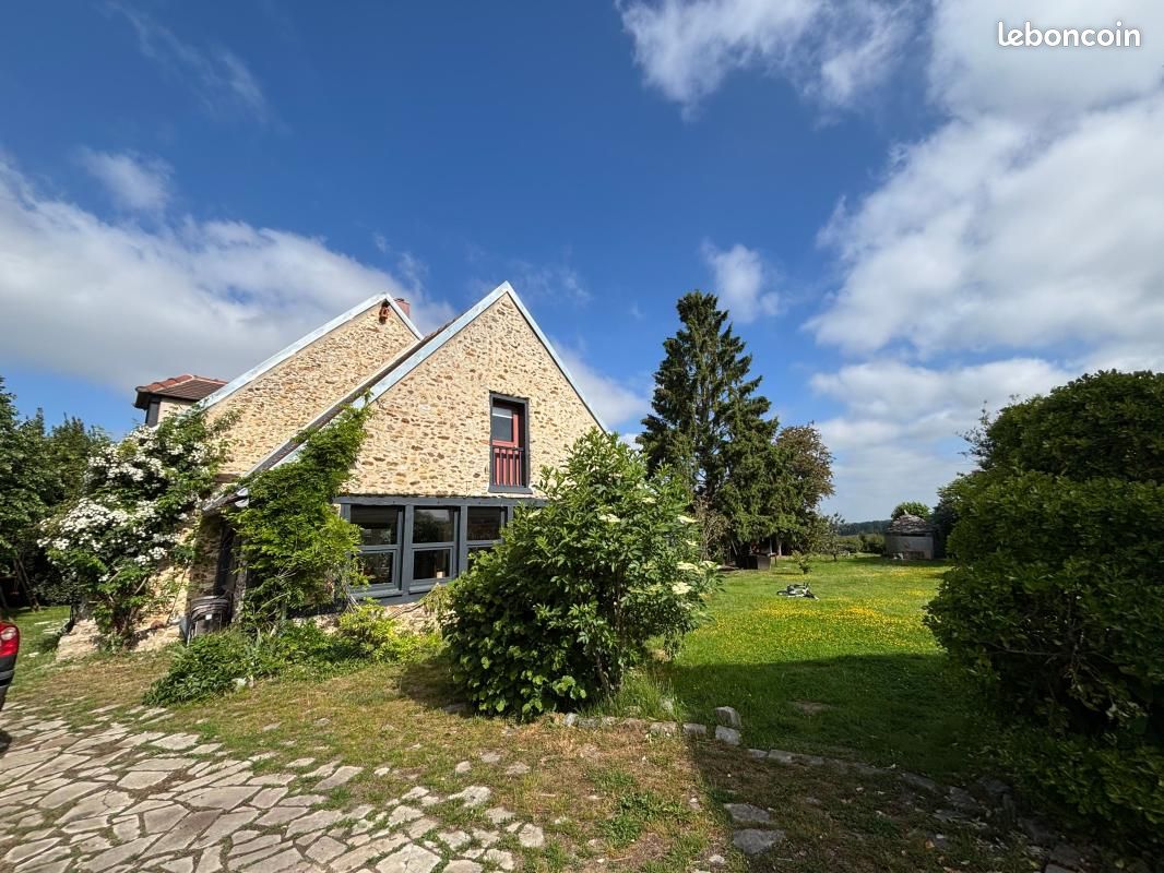 Maison 5 pièces 200 m² · à Château-Thierry · 200 m² · 1 200 €/mois