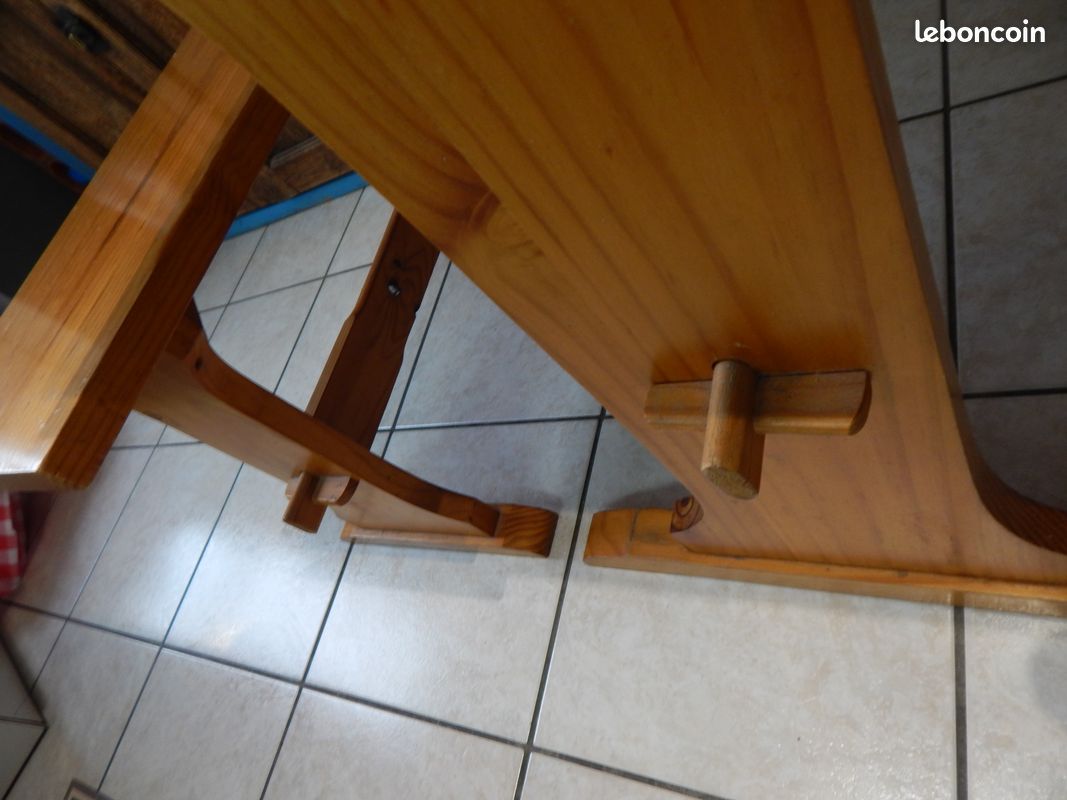Table (image 3)