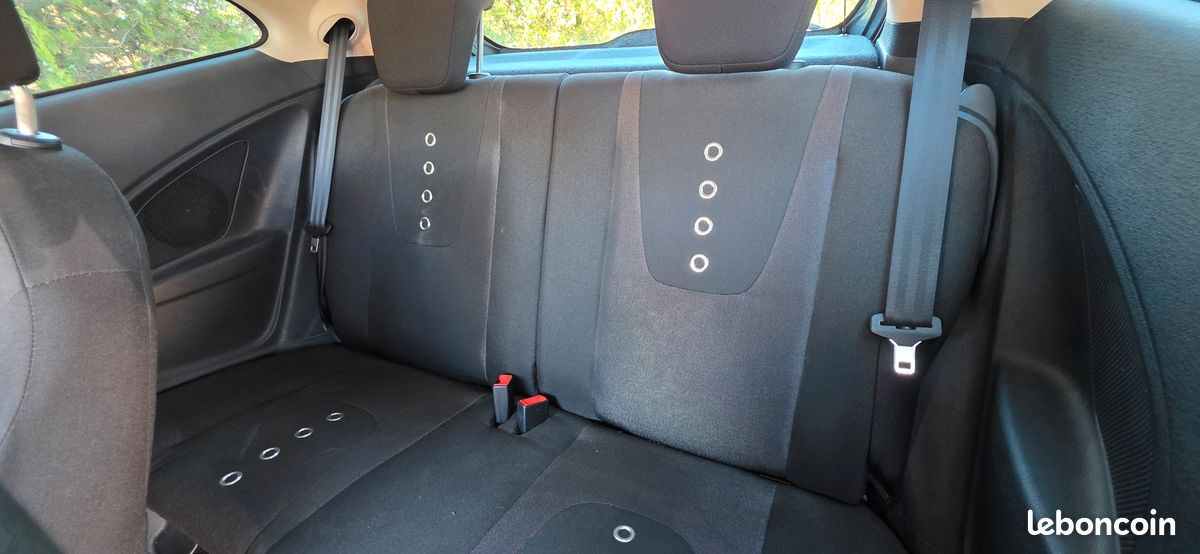 111.000kms ford ka 1.2 69ch individual 2012 clim jantes alu... (image 7)