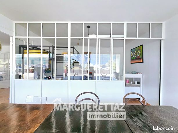 https://img.leboncoin.fr/api/v1/lbcpb1/images/ca/3f/75/ca3f755a9a9406032f13a72d3f2557180f75adc0.jpg?rule=ad-image