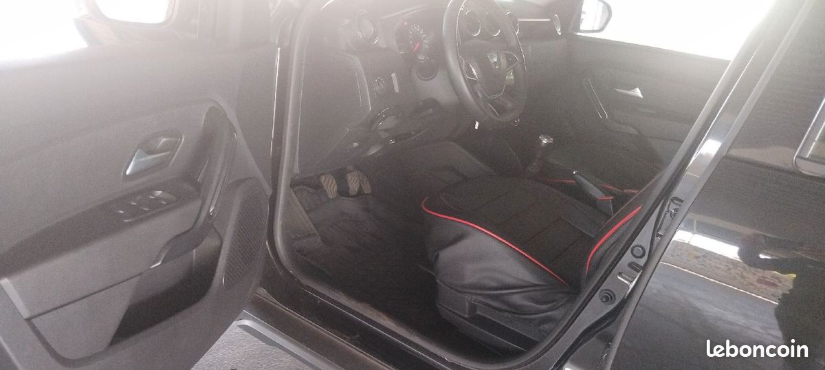 Dacia duster 1.5 dci 95 cv an 2021 bien equipe 88 km (image 10)
