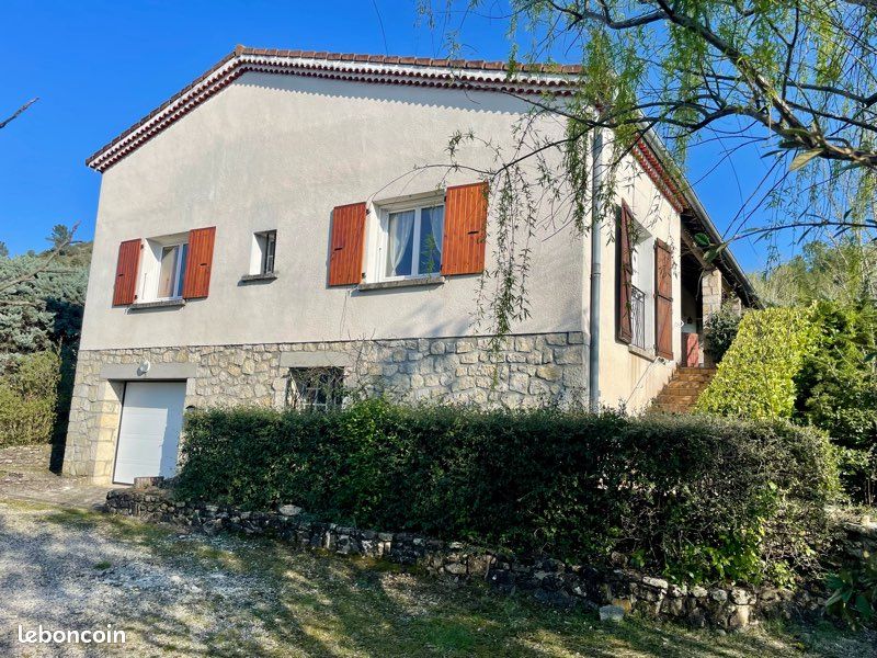 Maison 5 pièces 165 m² · à Vinezac · 165 m² · 279 000 €