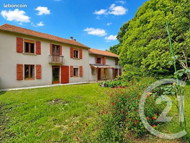 Maison 7 pièces 240 m²