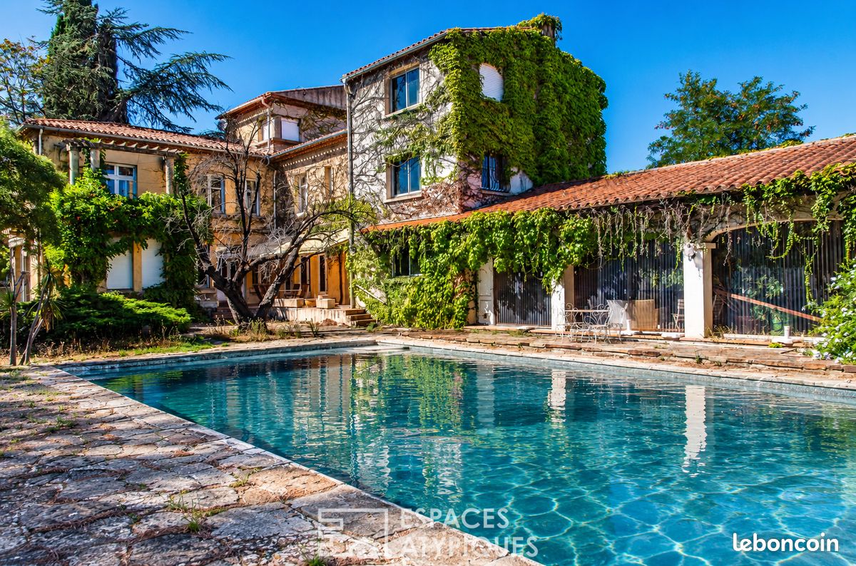 Maison 7 pièces 315 m² · à Carcassonne · 315 m² · 450 000 €