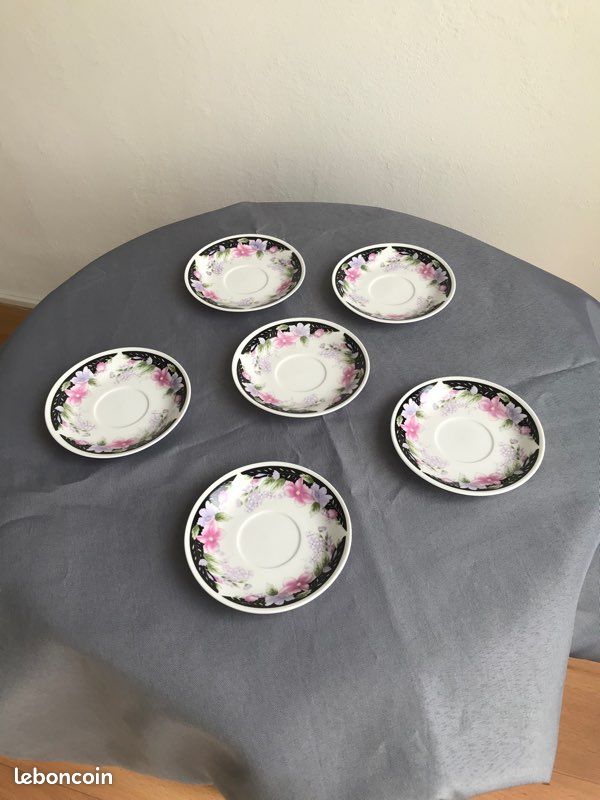 Lot de 6 sous-tasses en porcelaine (image 1)
