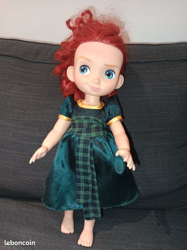 Poupée Disney Animators Rebelle Merida robe pailletée Jeux Jouets