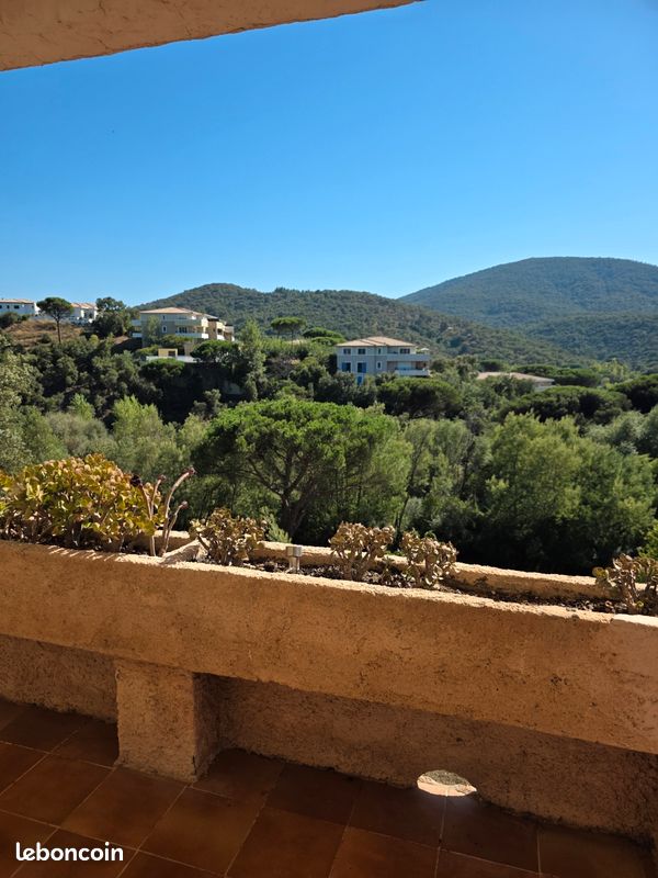 Maison 6 pièces 180 m² · à Sainte-Maxime · 180 m² · 2 500 €/mois