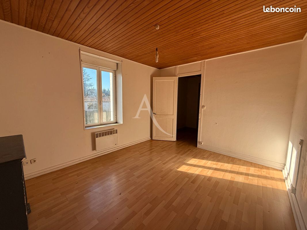 Maison 3 pièces 70 m² · à Pons · 70 m² · 75 000 €