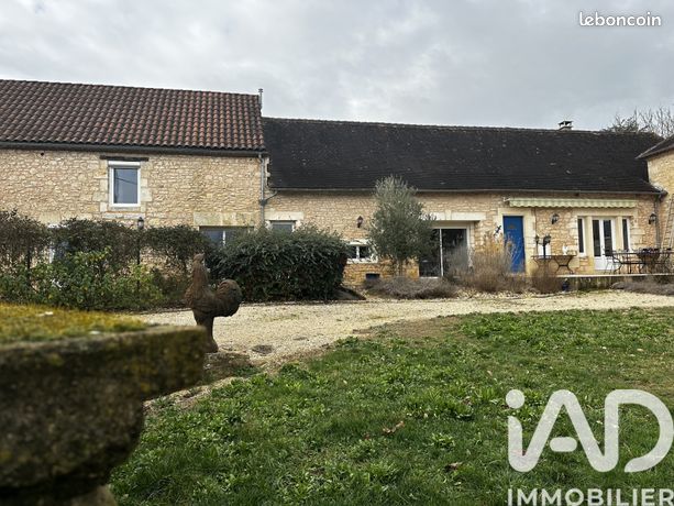 Maison 8 pièces 300 m²