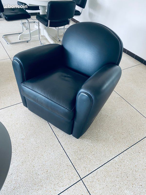 Fauteuil cuir noir (image 3)