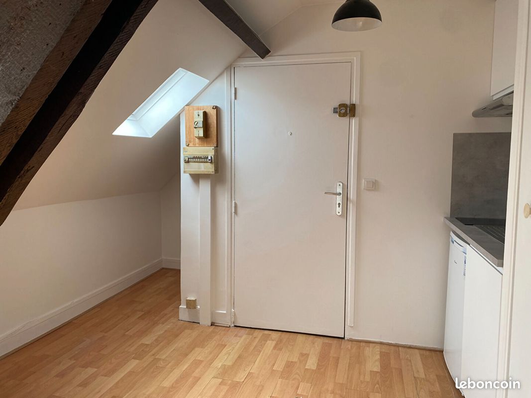 Appartement a louer saint-cyr-l'ecole - 2 pièce(s) - 24 m2 - Surfyn