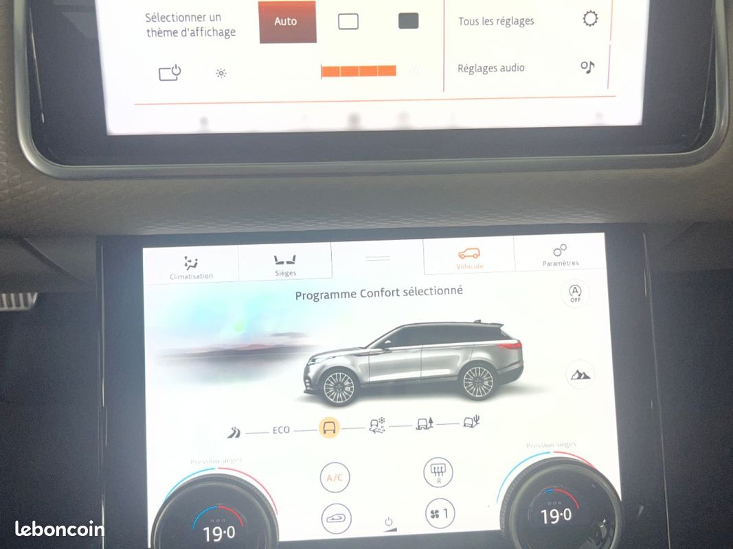 LAND ROVER RANGE ROVER VELAR 2.0L D240 BVA R-Dynamic (image 32)