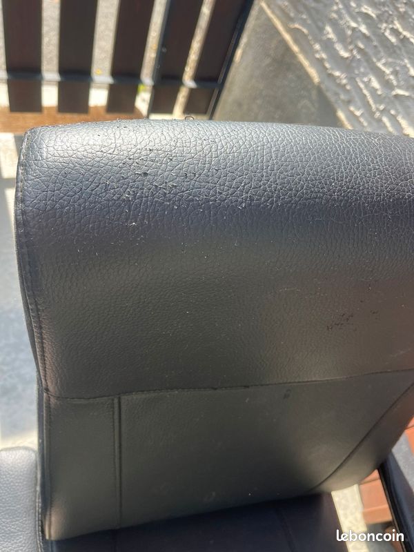 Vends bureau passe fil et fauteuil 40 (image 4)