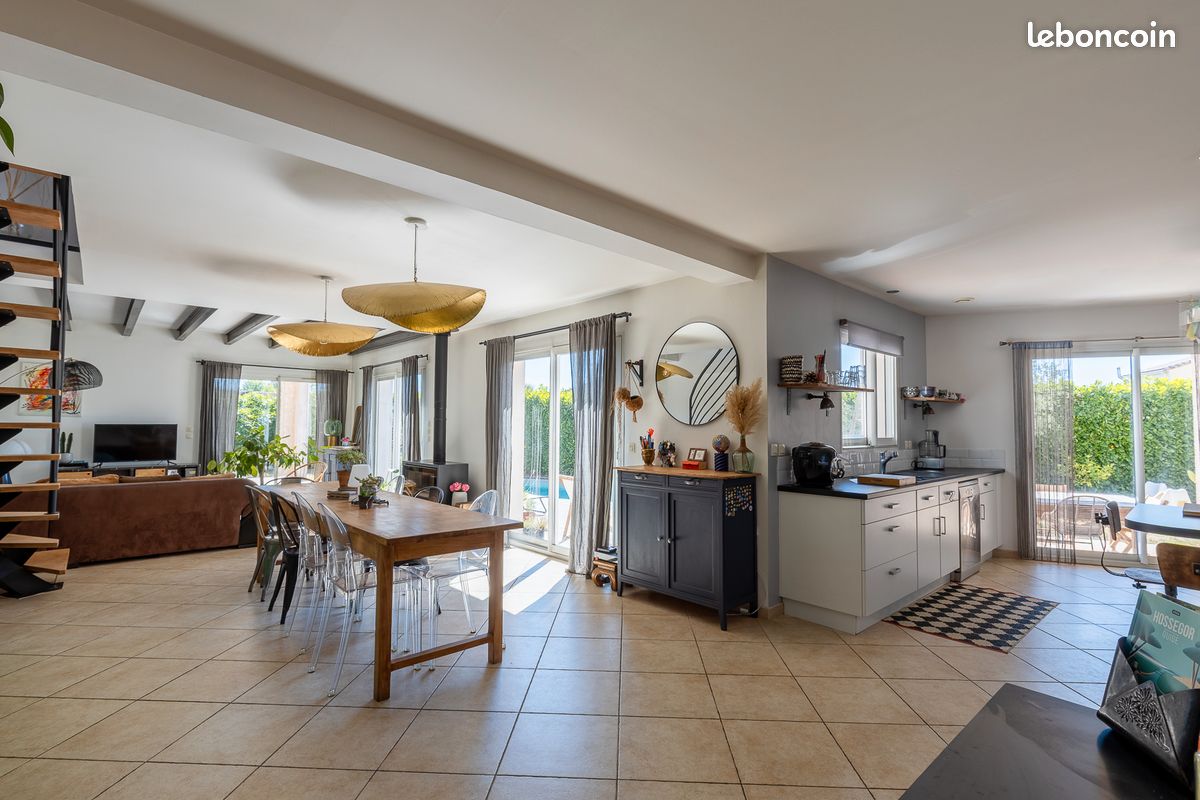Maison 6 pièces 177 m² · à Lagrave · 177 m² · 405 000 €