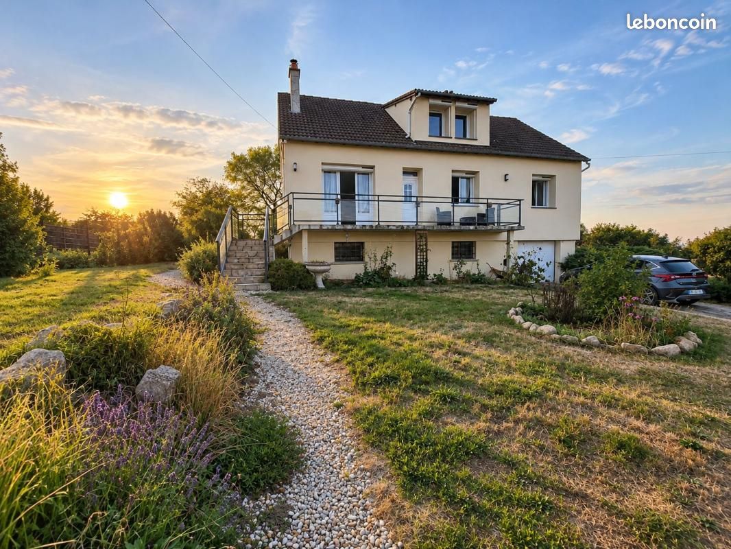 Maison 6 pièces 140 m² · à Crozant · 140 m² · 158 000 €