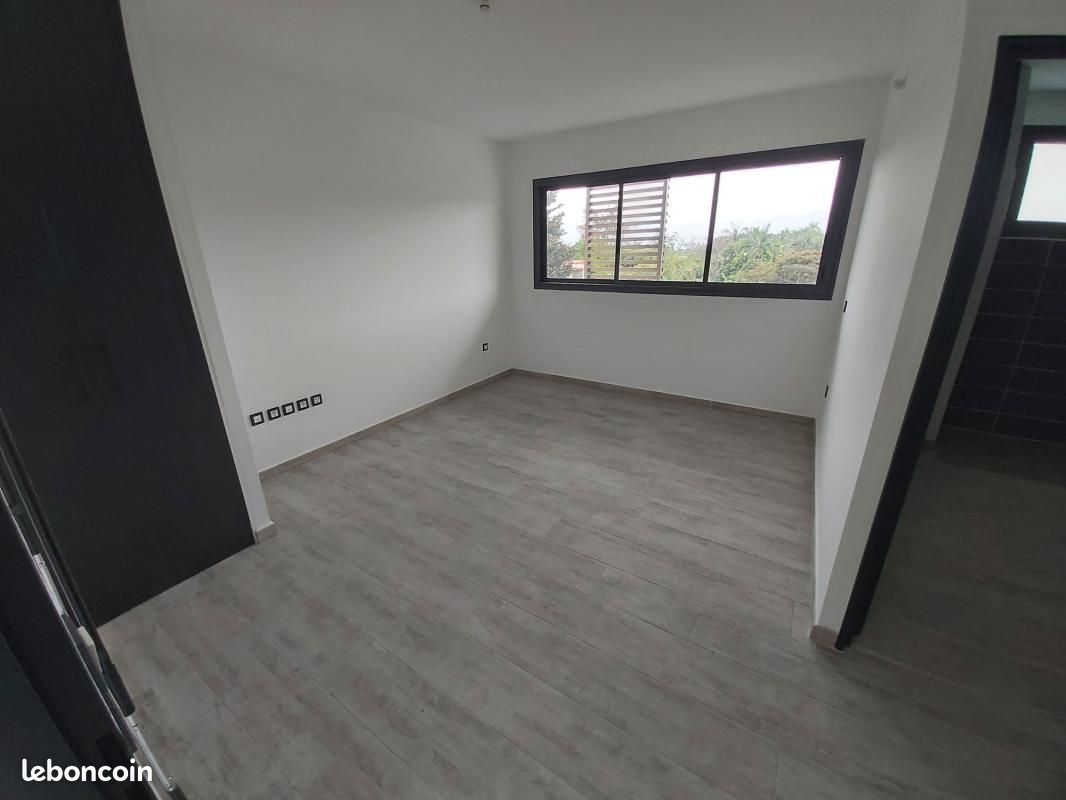 Appartement 1 pièce 24 m² · à Le Tampon · 24 m² · 379 €/mois