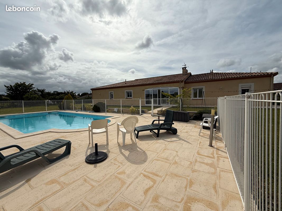 Maison 8 pièces 187 m² · à Bias · 187 m² · 399 000 €