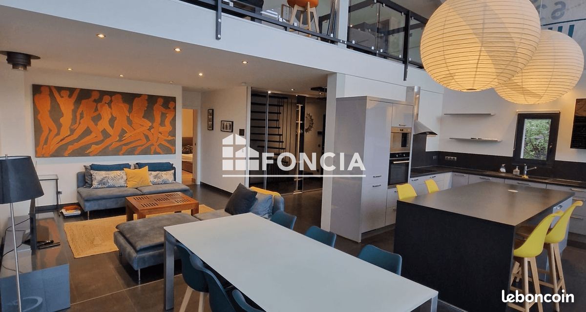 Appartement 4 pièces 146 m² · à Saint-Julien-en-Genevois · 146 m² · 2 950 €/mois