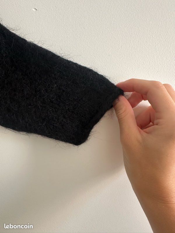 Pull en maille de laine mélangée à col en V Na-Kd noir (image 7)