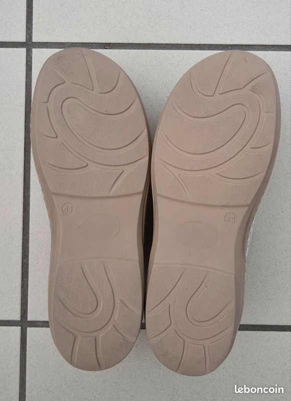 Chausson Beige Motif Fleur Femme - Bruman (image 5)