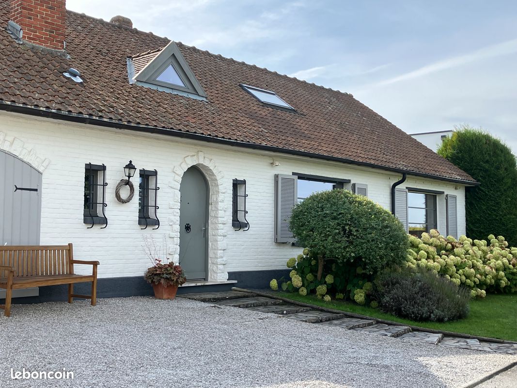 Maison 6 pièces 216 m² · à La Chapelle-d'Armentières · 216 m² · 760 000 €
