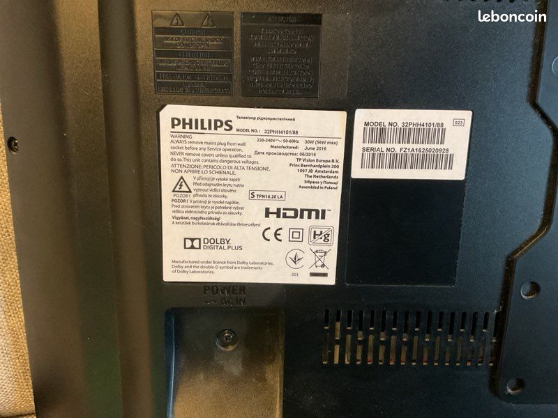 Télévision Philips 70 cm sans pied avec support mural ( visserie absente) (image 1)