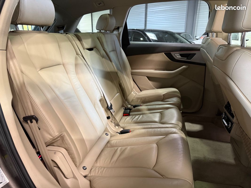 Audi q7 3.0 tdi 272 ch s-line quattro tiptronic /entretiens constructeur / 7 places (image 13)