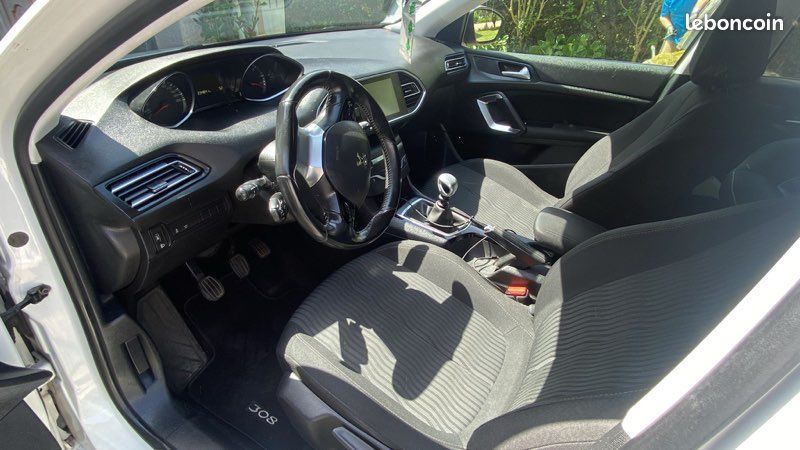 Peugeot 308 (image 3)
