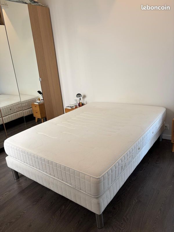 Beau lit et matelas (image 2)