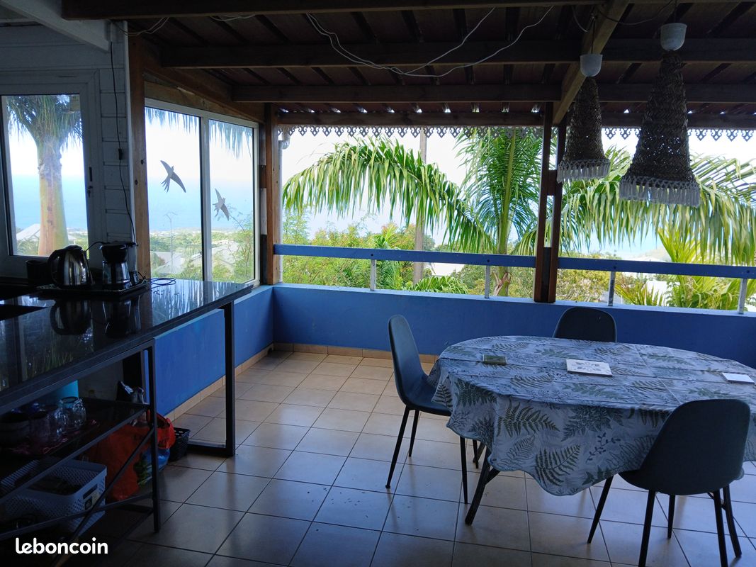 Appartement 3 pièces 80 m² · à Saint-Joseph · 80 m² · 950 €/mois