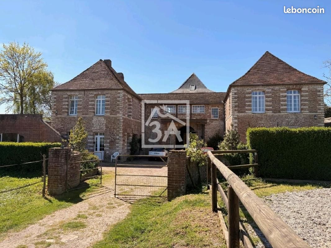 Maison 9 pièces 251 m² · à Aire-sur-la-Lys · 251 m² · 888 000 €