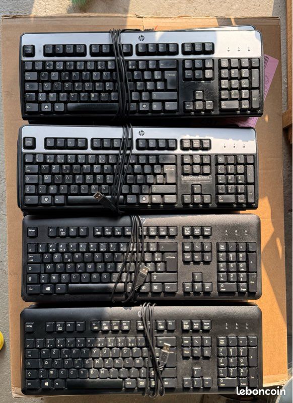 Lot de 12 claviers HP USB (image 1)