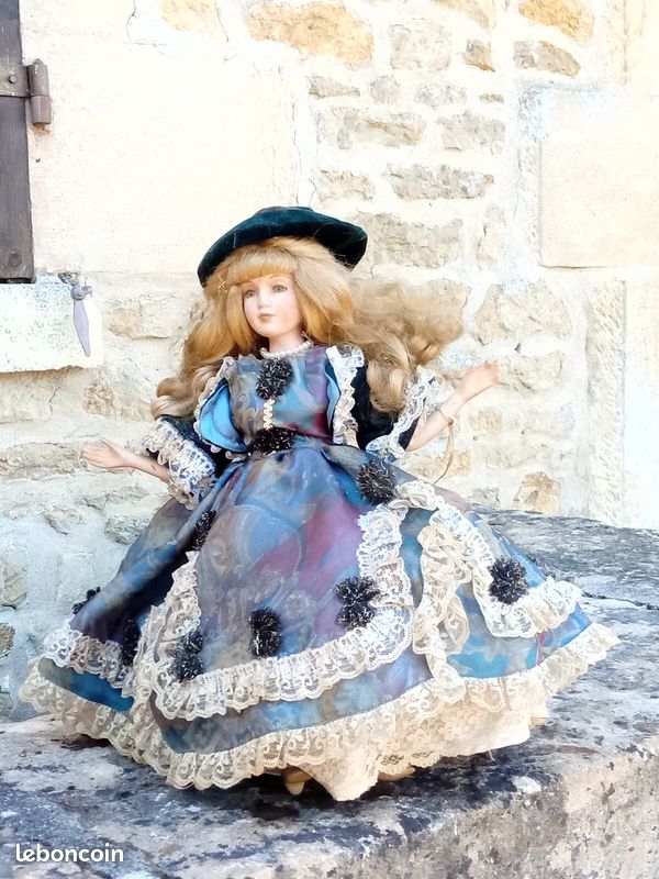 10 poupées sur socles à tiges en fer (image 4)