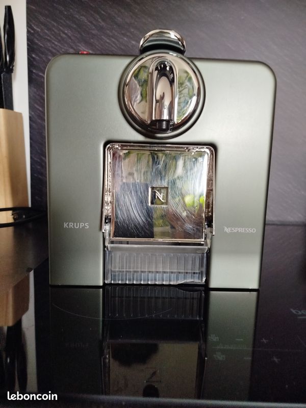 Cafetière Cube Nespresso (image 1)