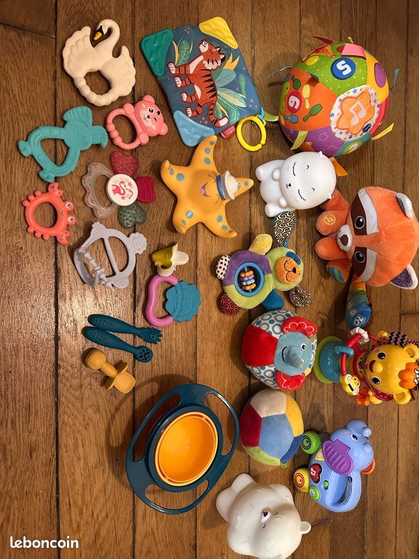 Lot de jouets + tapis d’éveil (image 1)