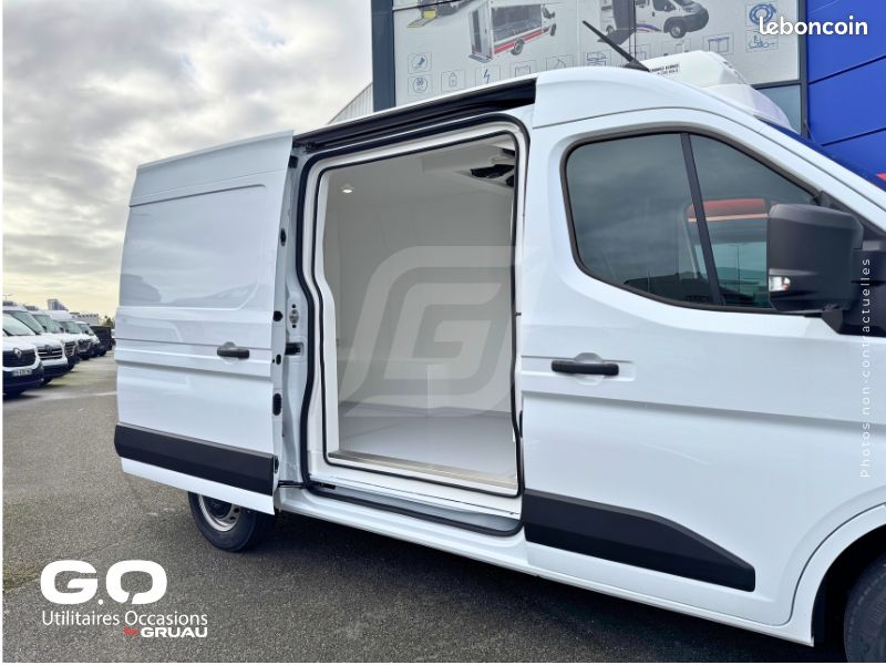 Nissan Interstar (2026) Fourgon Frigorifique Isotherme 7m³ (FRCX) L2H2 2.0 Blue dCi 130ch - Boîte Manuelle (BVM6) - Véhicule frigo isotherme Gruau ❄️ à partir de 779/mois (image 4)
